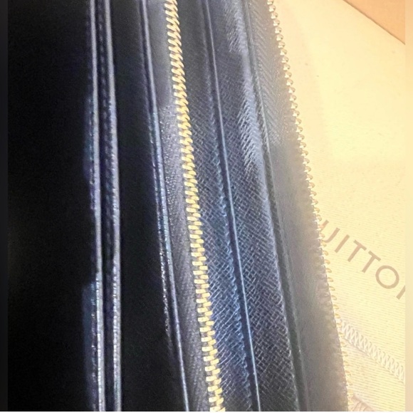 Louis Vuitton Monogram Idylle Zippy Wallet - Picture 13 of 16
